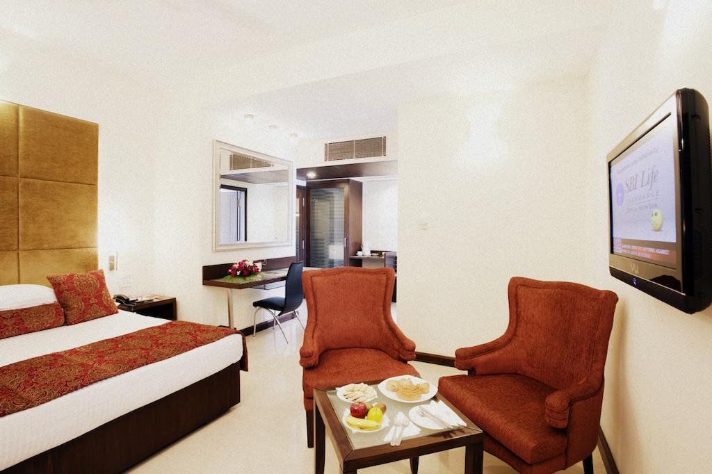 Hotel Express Towers Vadodara Exterior foto
